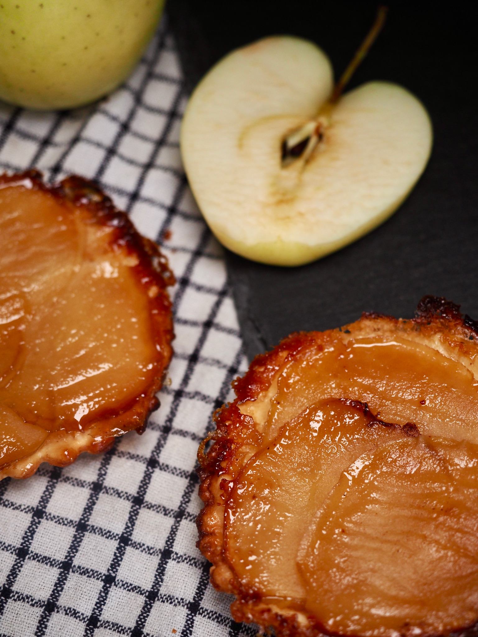 Tarte tatin aux pommes revisitée par Victoria Tra, Le Cabinet Sportif