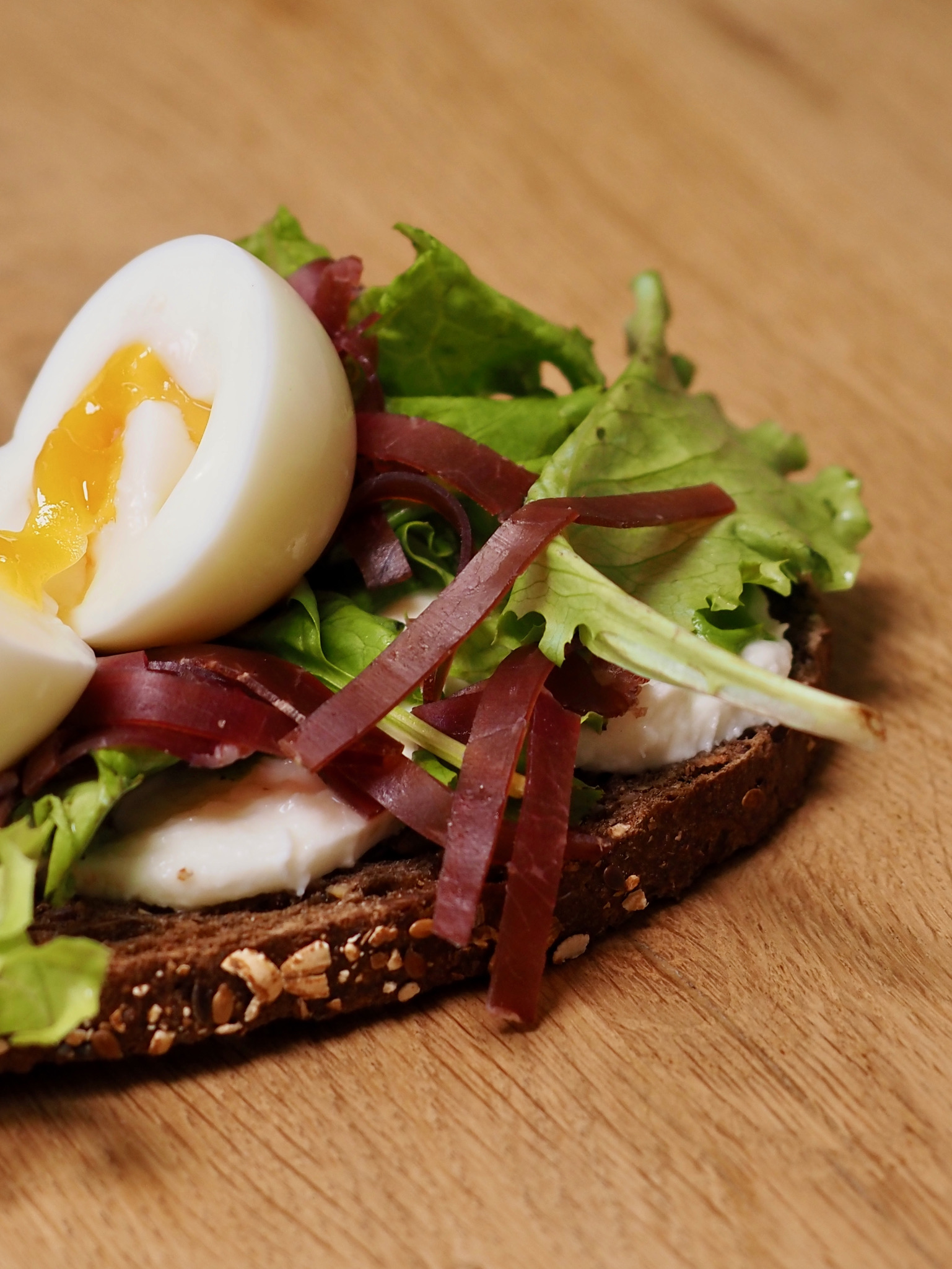 Bruschetta à la viande de grison, par Victoria TRA, Le Cabinet Sportif